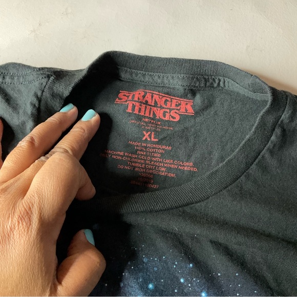 Stranger Things Graphic T-Shirt Size XL - Picture 4 of 7
